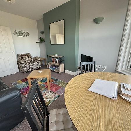 Seabreeze Apartment Істборн Екстер'єр фото