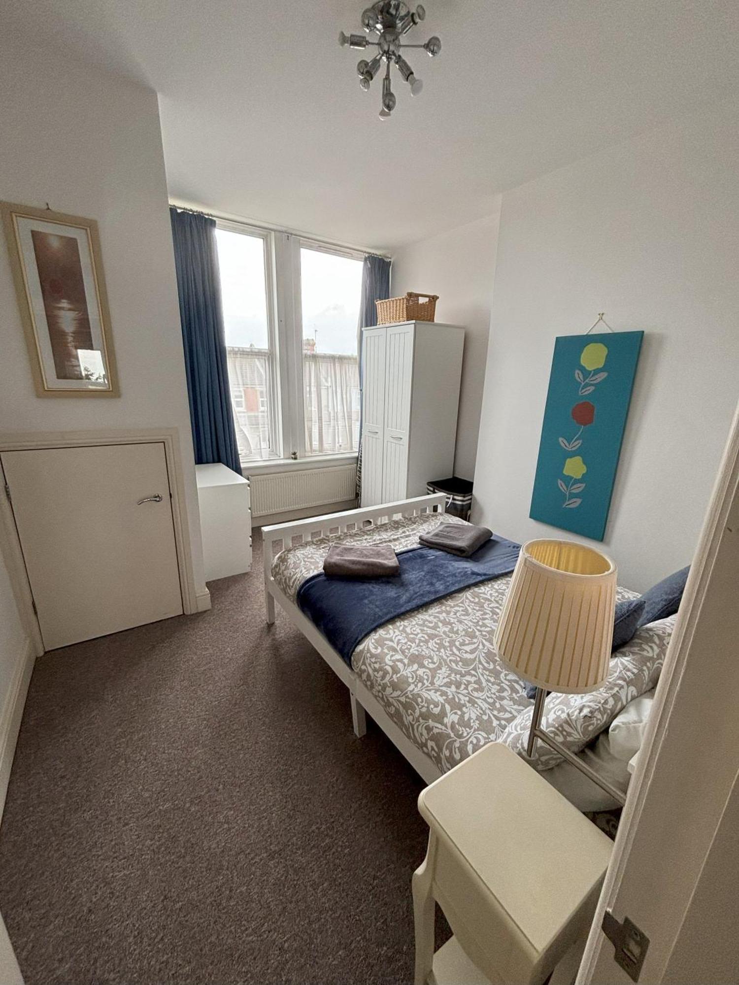 Seabreeze Apartment Істборн Екстер'єр фото