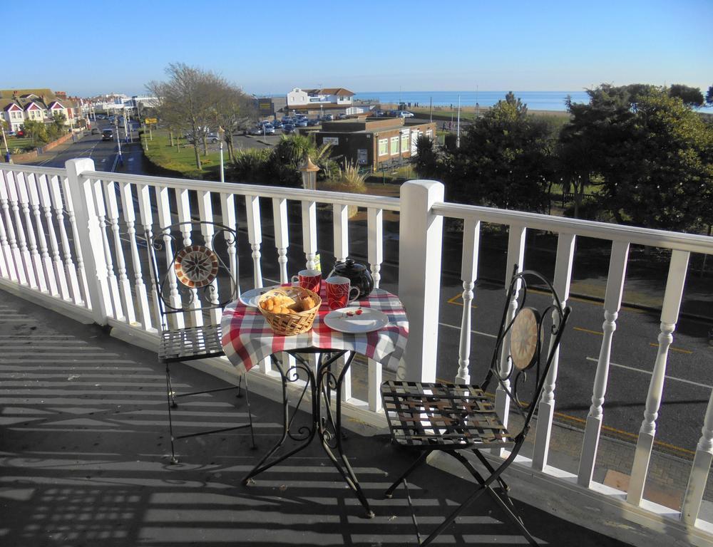 Seabreeze Apartment Істборн Екстер'єр фото